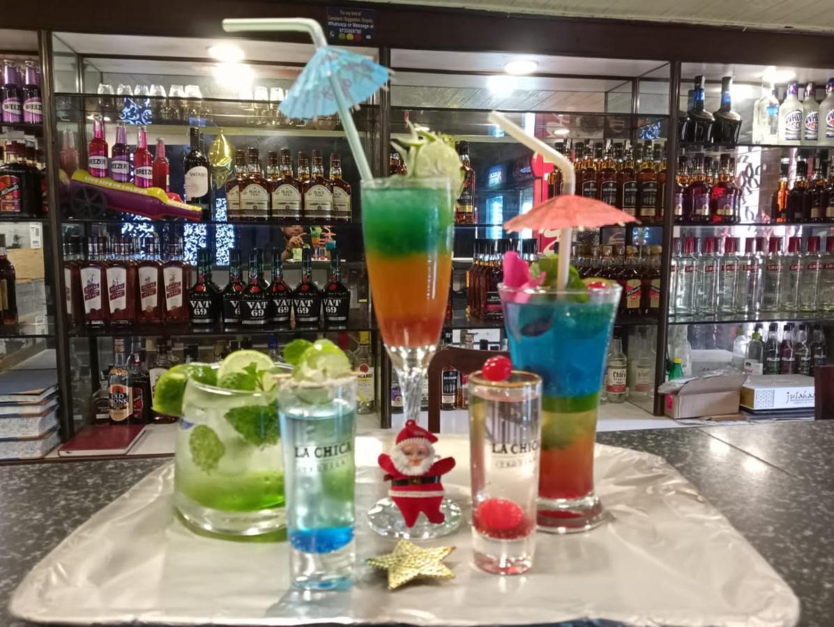 Hotel Samrat Baharampur Екстер'єр фото