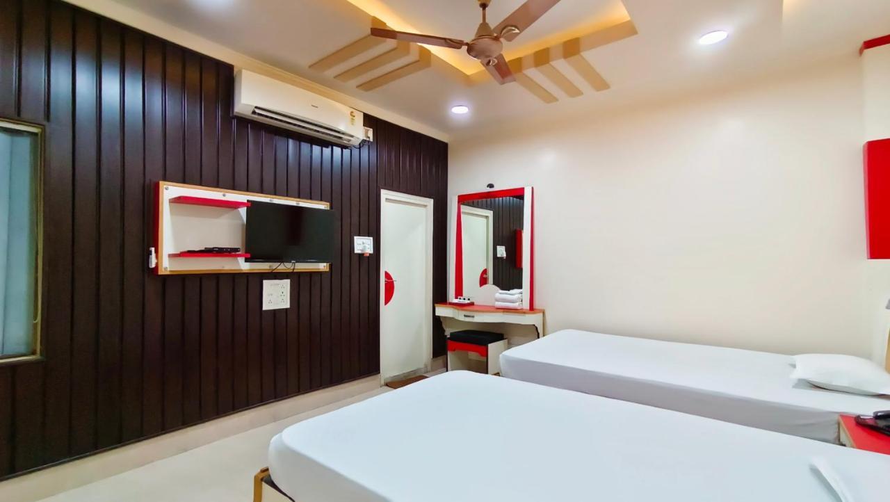 Hotel Samrat Baharampur Екстер'єр фото