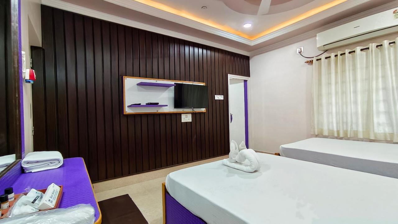 Hotel Samrat Baharampur Екстер'єр фото